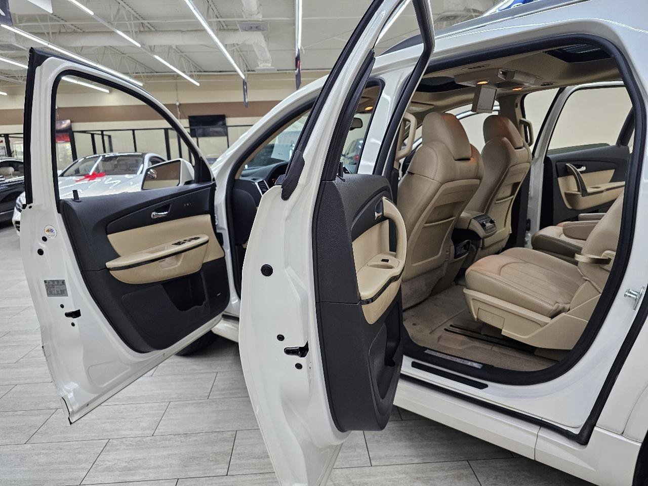 Used 2012 GMC Acadia Denali FWD image 16