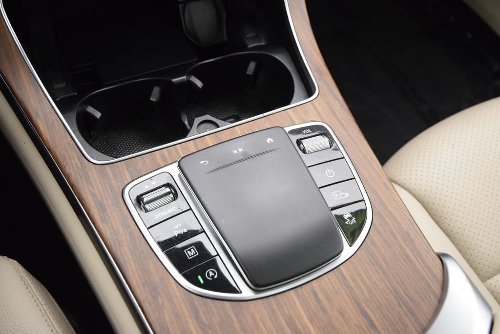 Used 2022 Mercedes-Benz GLC 300 image 32
