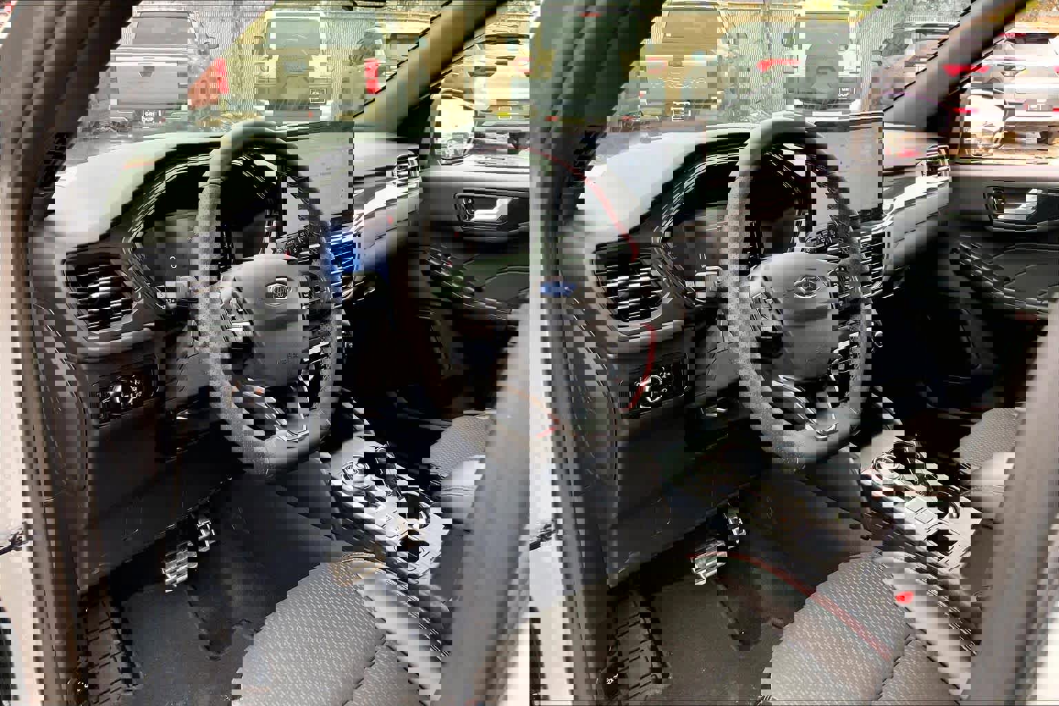 Used 2024 Ford Escape ST-Line w/ Tech Pack #1 image 15