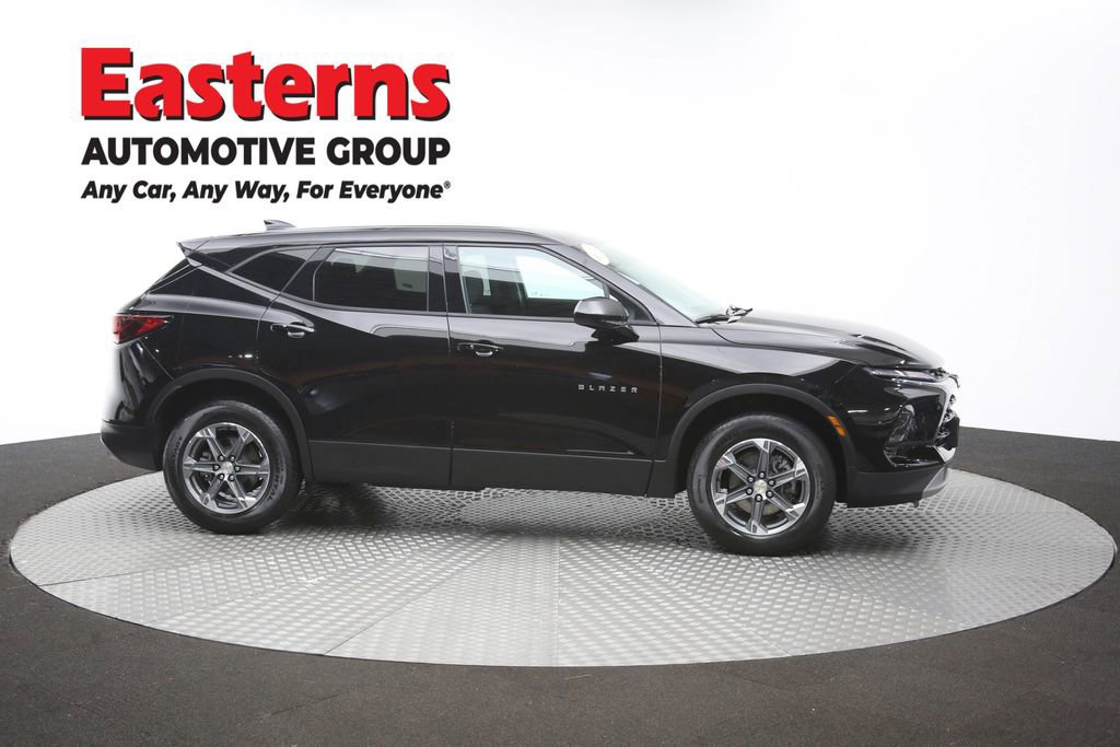 Used 2025 Chevrolet Blazer LT FWD image 43
