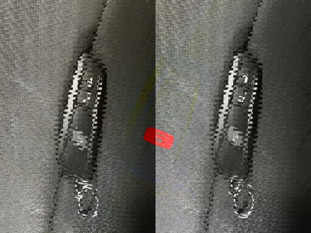 Used 2021 Toyota RAV4 XLE w/ XLE Grade Weather Package image 33