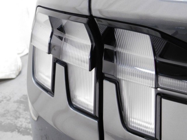 Used 2021 Ford Mustang Mach-E Select w/ Comfort/Appearance Package image 6