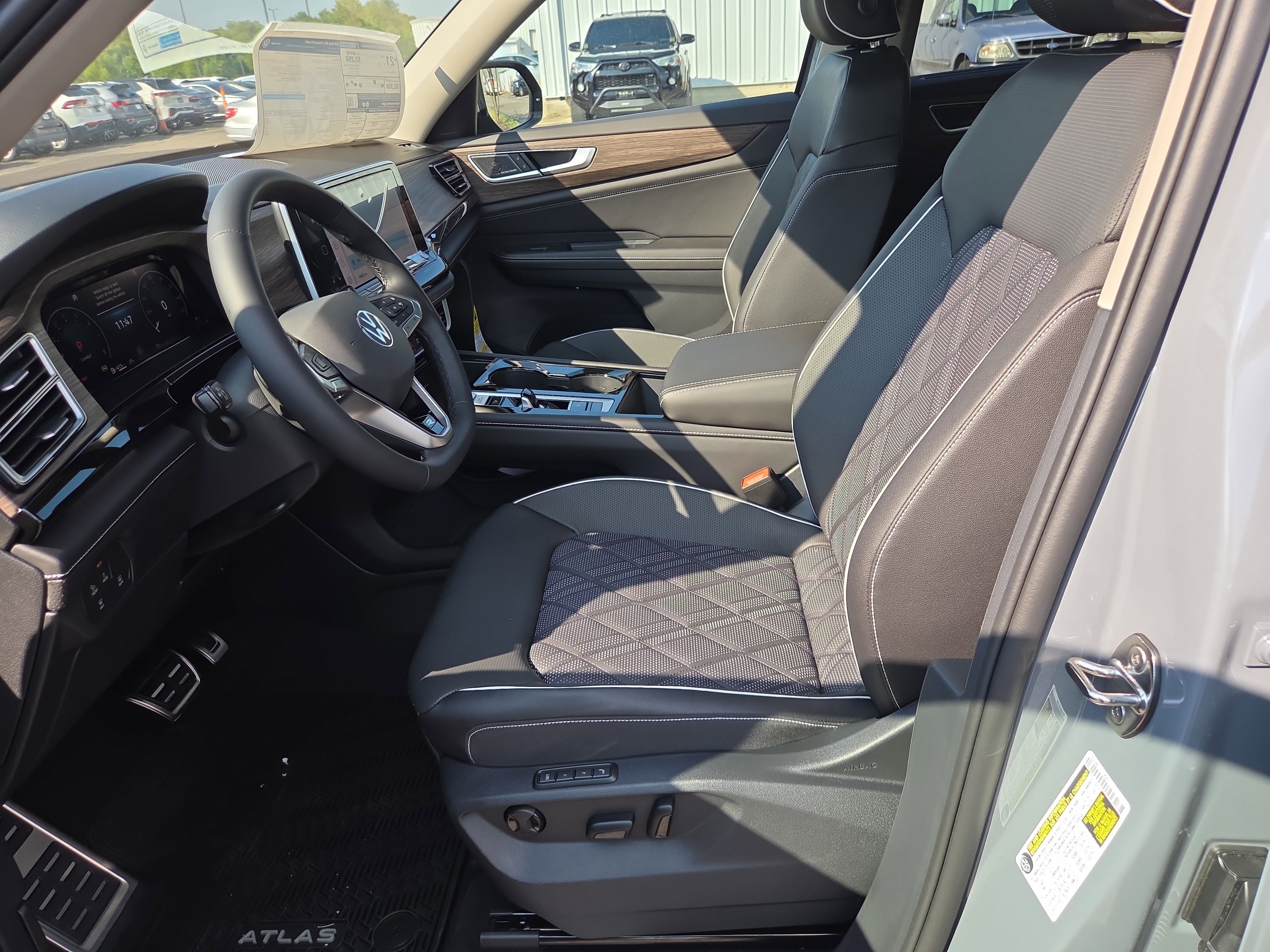 New 2026 Volkswagen Atlas SEL Premium R-Line image 4