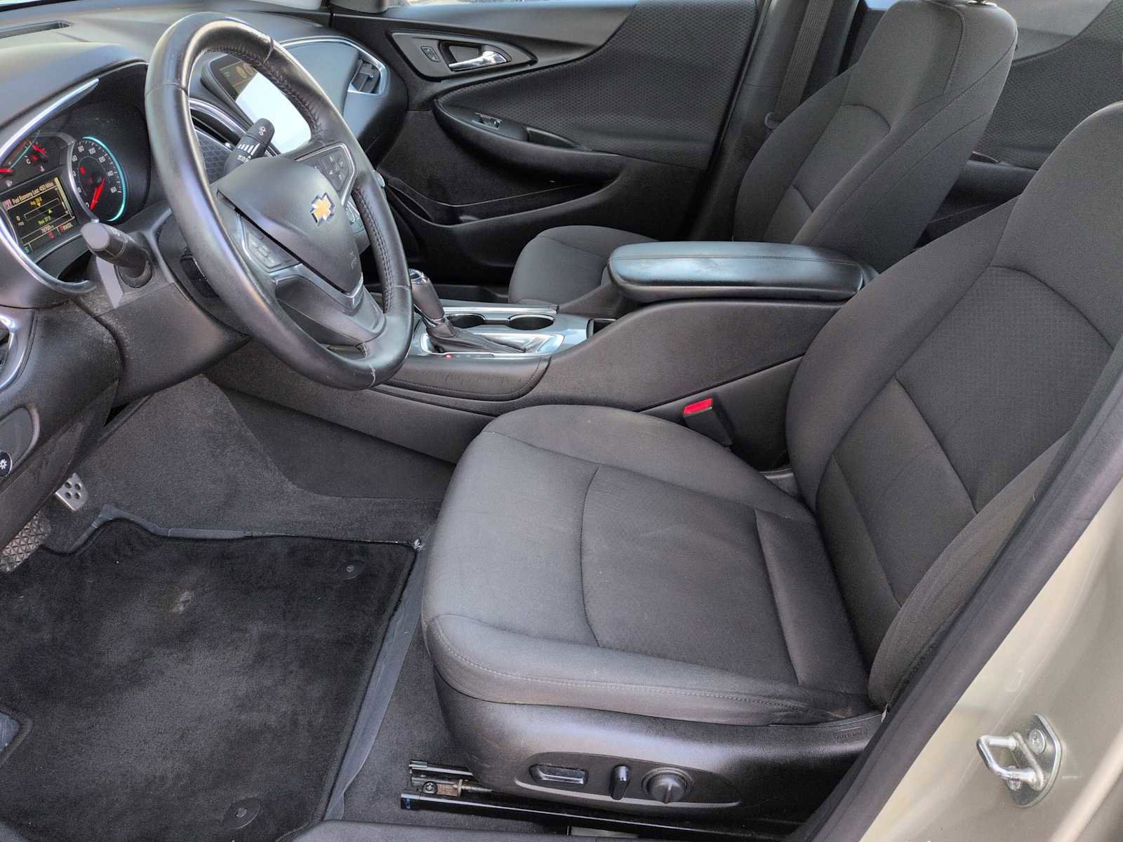 Used 2016 Chevrolet Malibu LT image 15