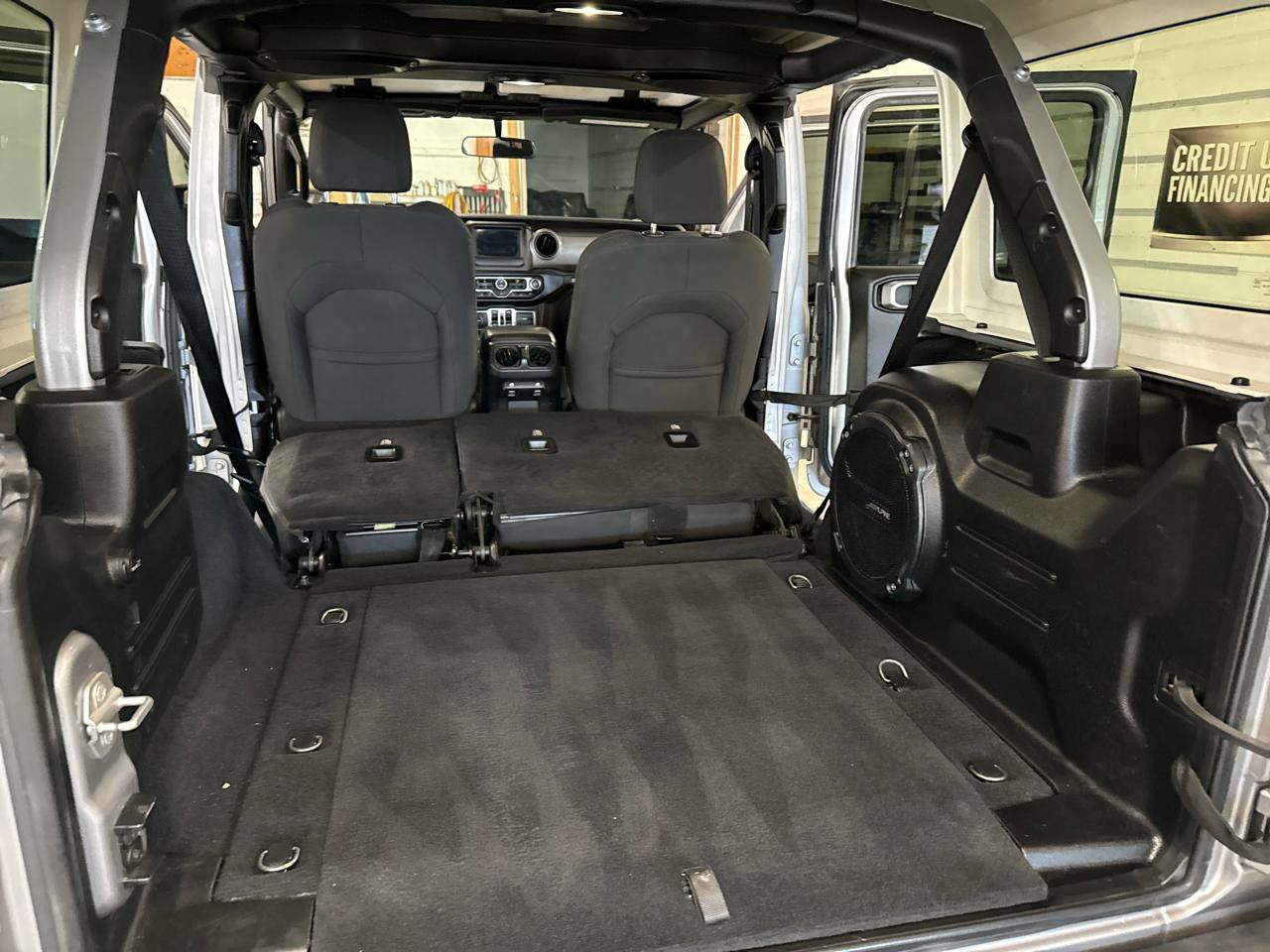 Used 2018 Jeep Wrangler Unlimited Sport S image 38