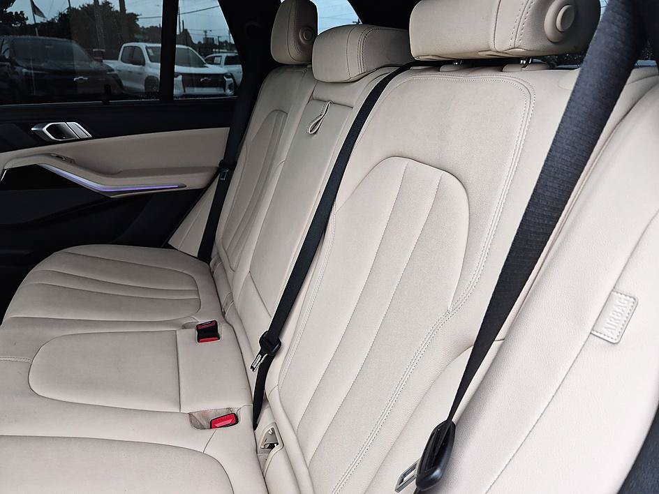 Used 2021 BMW X5 xDrive40i w/ Premium Package 2 AWD/4WD image 30