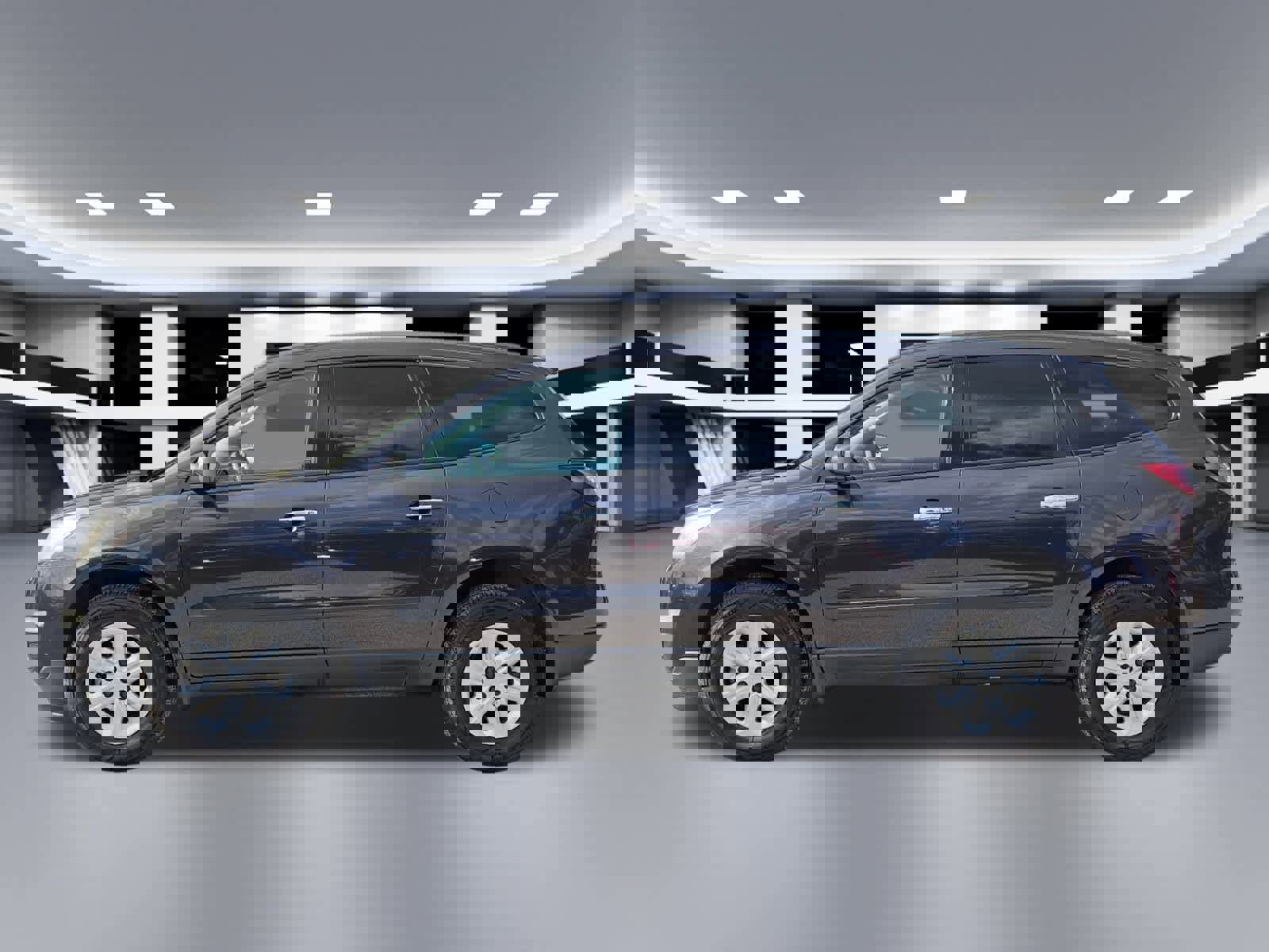 Used 2014 Chevrolet Traverse LS image 3