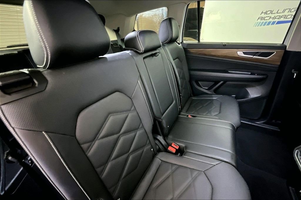Used 2025 Volkswagen Atlas SE image 22