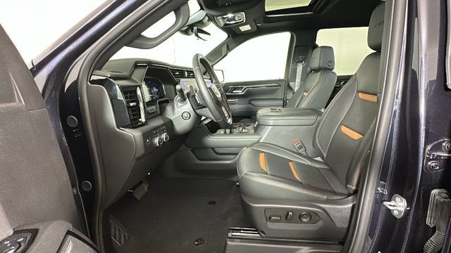 Used 2024 GMC Sierra 1500 AT4 w/ Technology Package AWD/4WD image 11