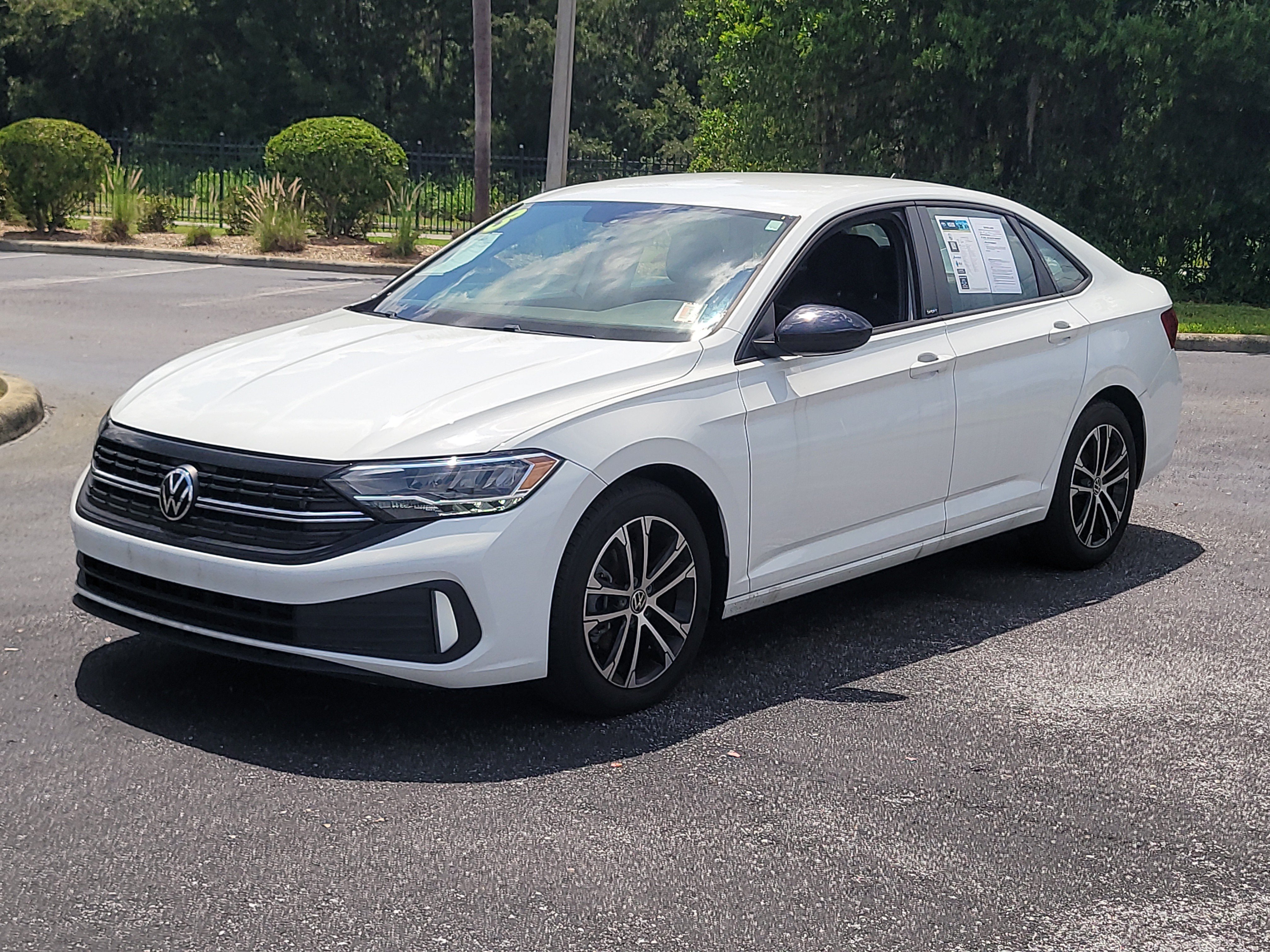 Used 2023 Volkswagen Jetta Sport FWD image 3