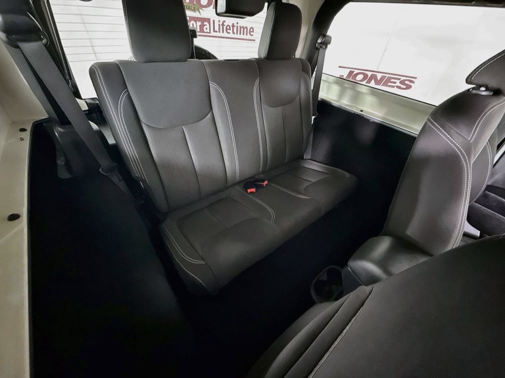 Used 2014 Jeep Wrangler Sahara w/ Trailer Tow Group AWD/4WD image 26