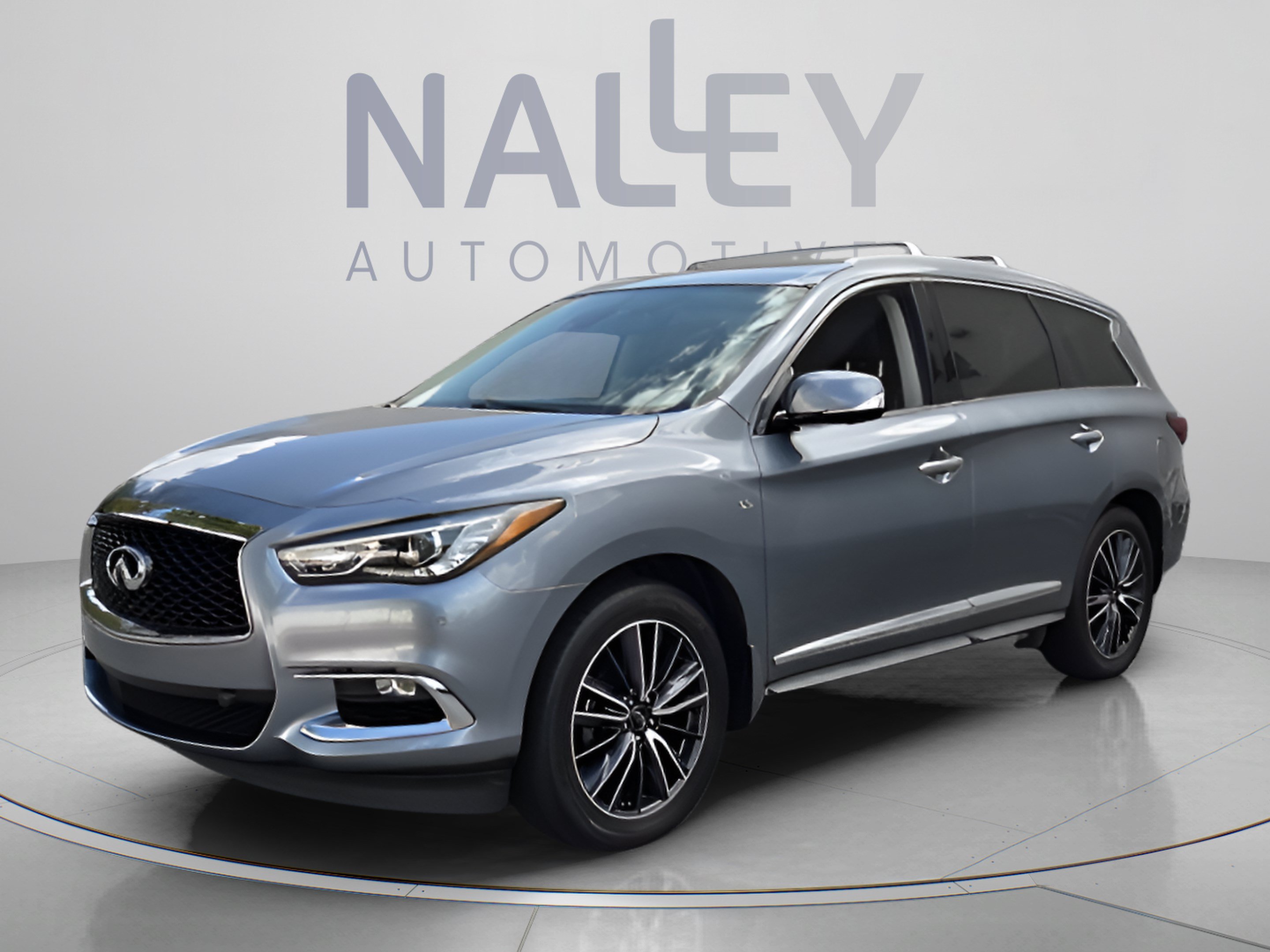 Used 2017 INFINITI QX60 FWD w/ Deluxe Technology Package image 1