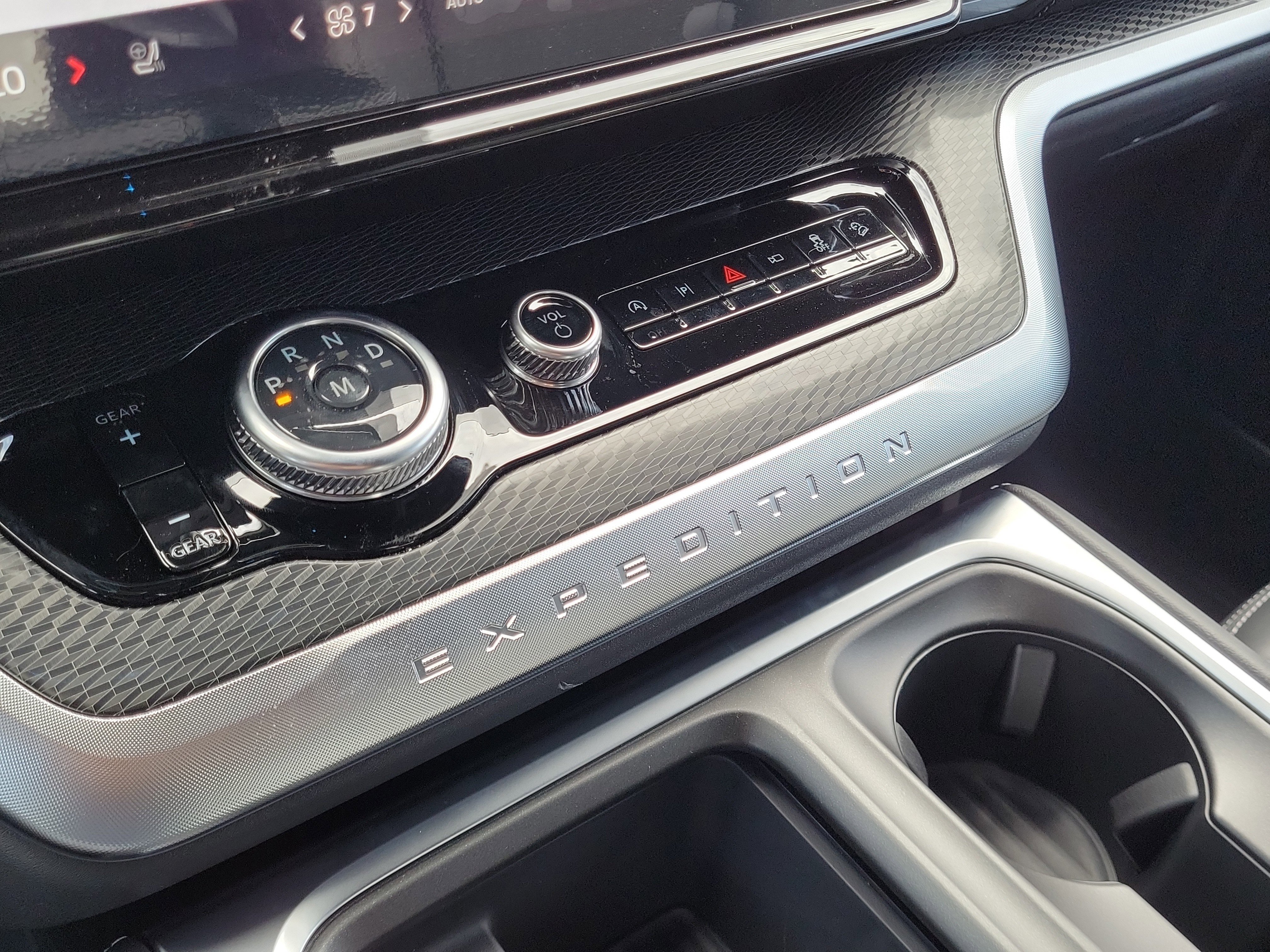 New 2026 Ford Expedition Platinum w/ Stealth Appearance Package AWD/4WD image 19