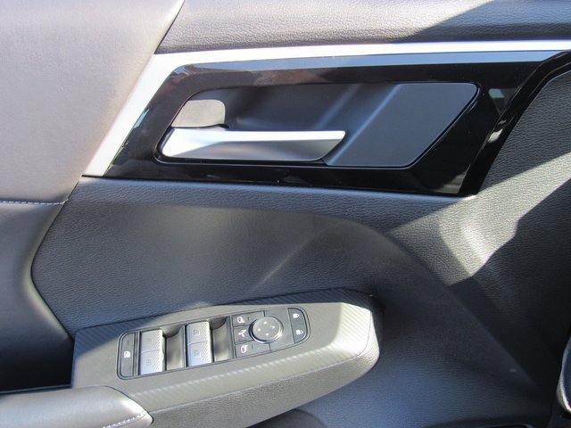 New 2025 Mitsubishi Outlander SE image 12