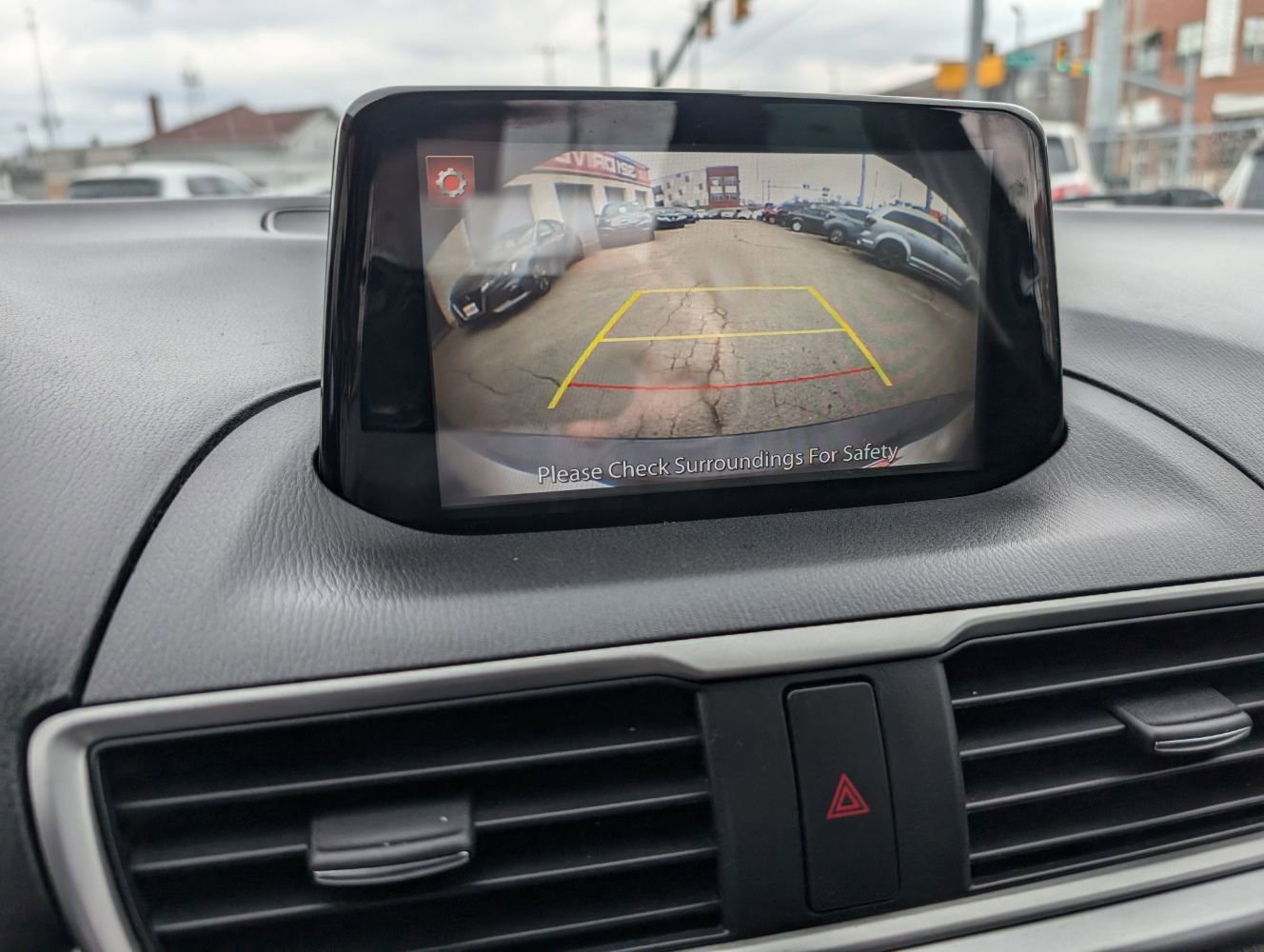 Used 2017 MAZDA MAZDA3 Touring w/ Popular Equipment Package FWD image 23