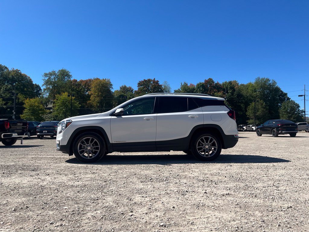 Used 2023 GMC Terrain SLT FWD image 17