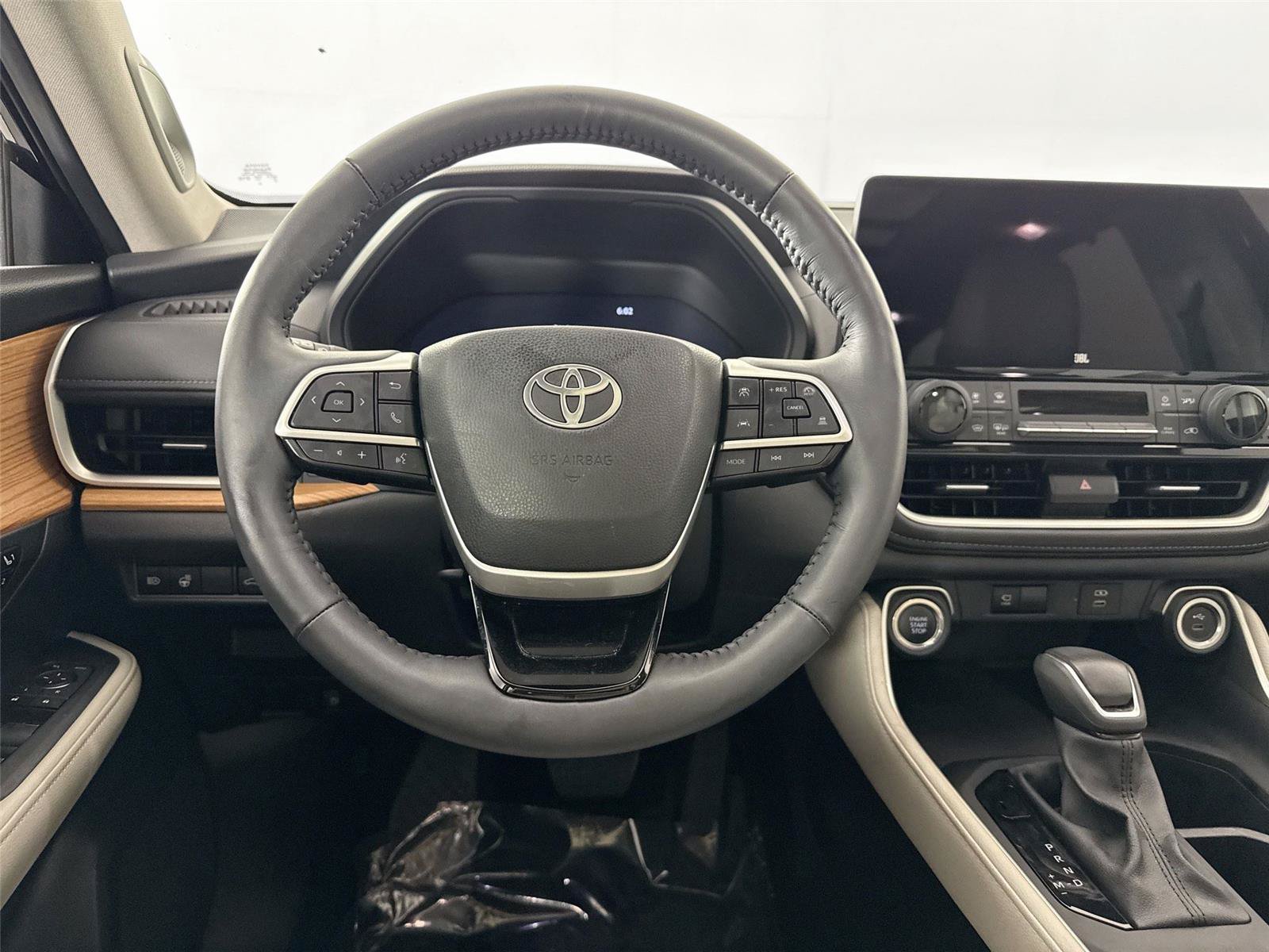 Certified 2024 Toyota Grand Highlander AWD image 33