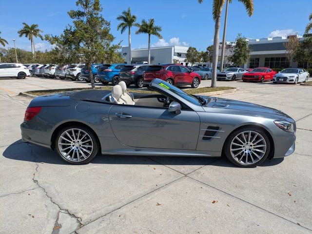 Used 2017 Mercedes-Benz SL 450 image 4