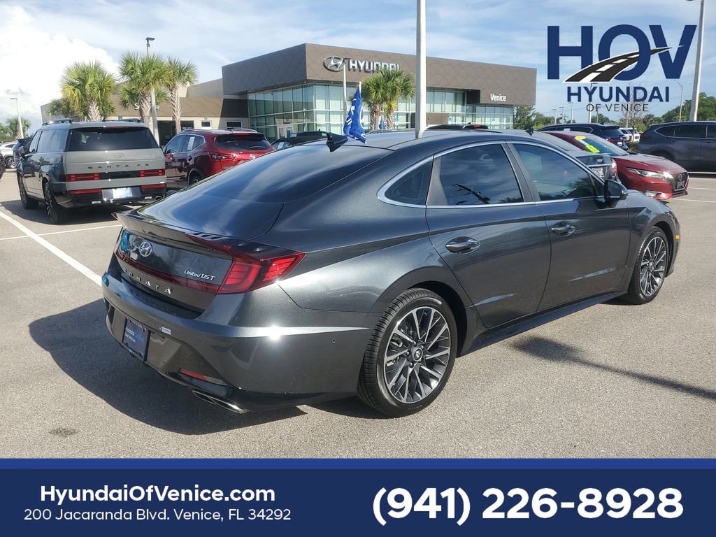 Used 2023 Hyundai Sonata Limited w/ Cargo Package FWD image 9