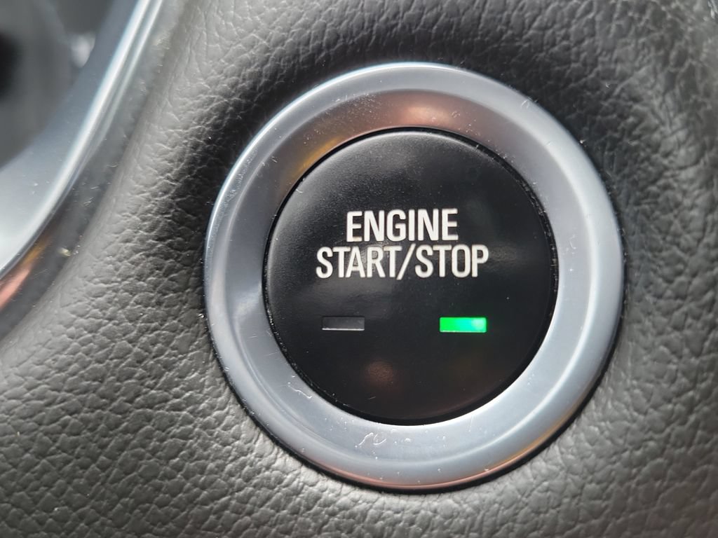 Used 2021 Chevrolet Traverse LS FWD image 24