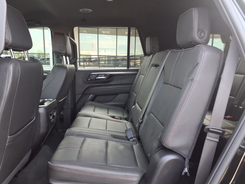 Used 2025 Chevrolet Tahoe RST RWD image 18