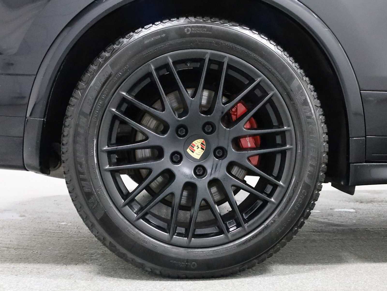 Used 2016 Porsche Cayenne GTS AWD/4WD image 38