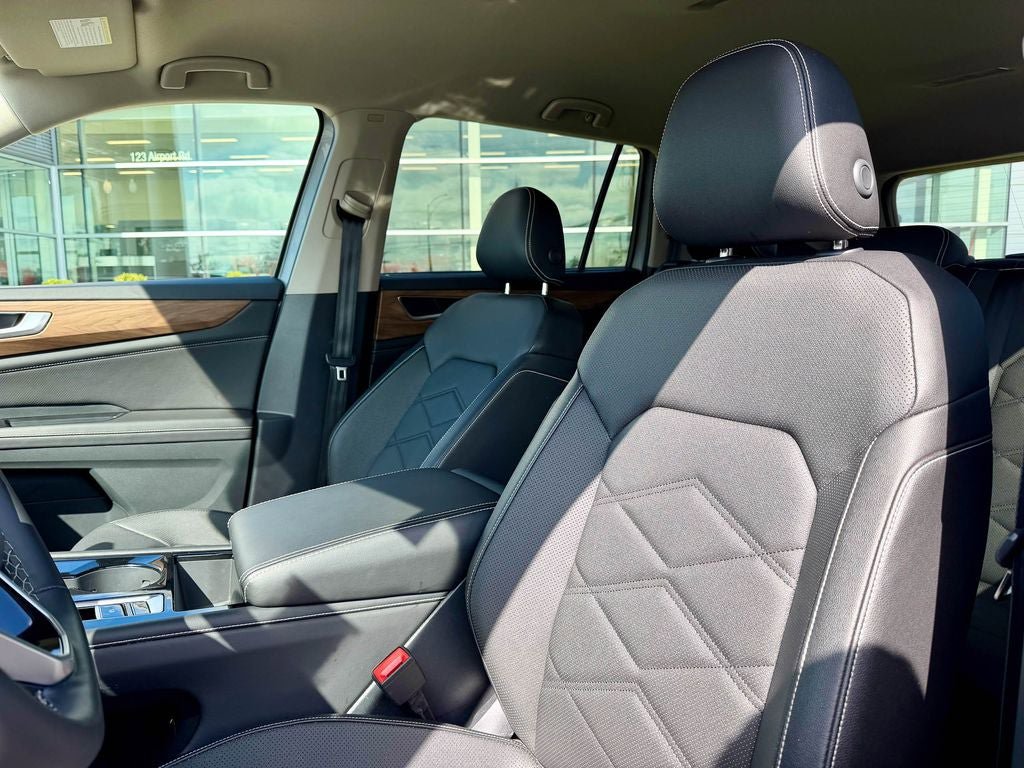 Used 2025 Volkswagen Atlas SE image 10