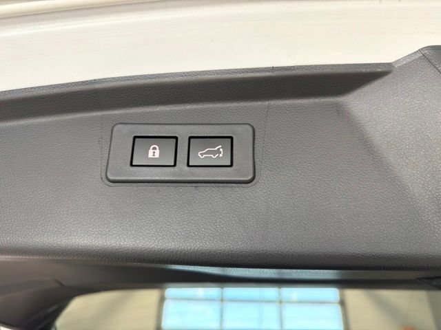 Used 2025 Subaru Outback Onyx Edition AWD/4WD image 17