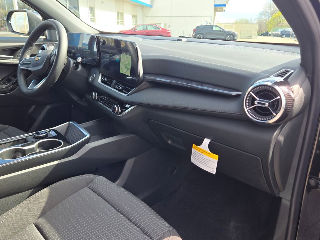 New 2026 Chevrolet Equinox LT AWD/4WD image 7