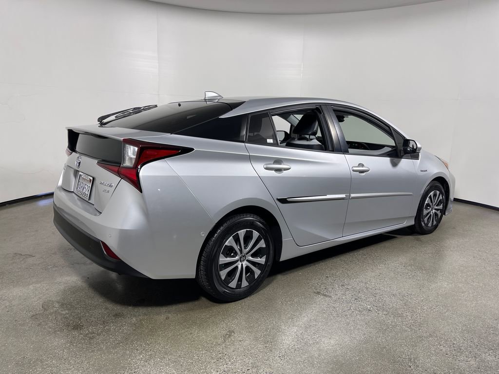 Certified 2021 Toyota Prius XLE w/ Carpet Mat Package (TMS) AWD/4WD image 3