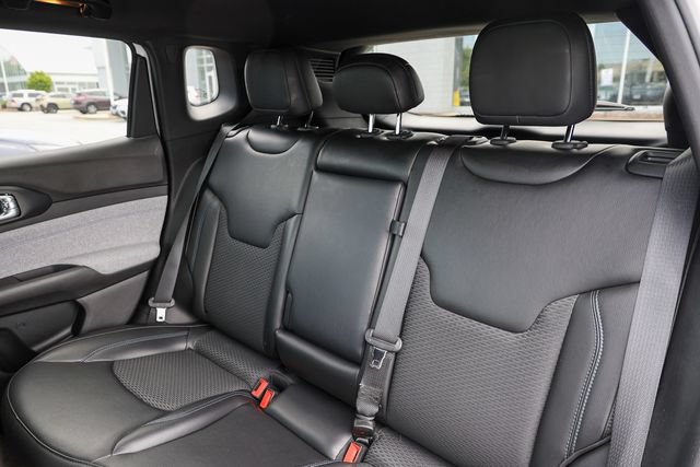 Used 2023 Jeep Compass Latitude w/ Convenience Group AWD/4WD image 43
