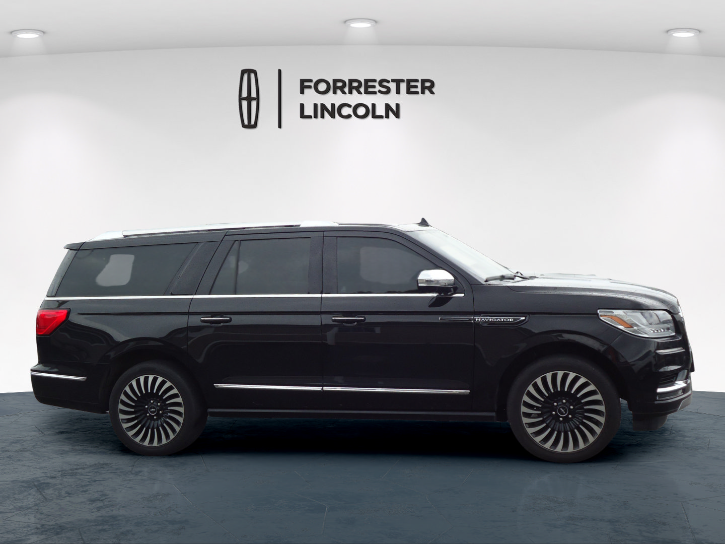 Used 2020 Lincoln Navigator L Black Label AWD/4WD image 2