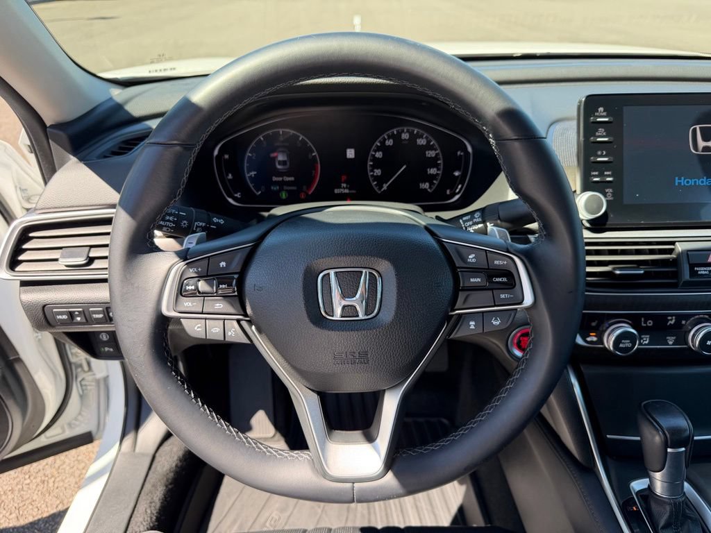 Used 2018 Honda Accord Touring image 21