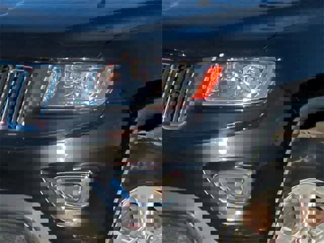 Used 2014 Jeep Grand Cherokee Laredo w/ Quick Order Package 23E image 11