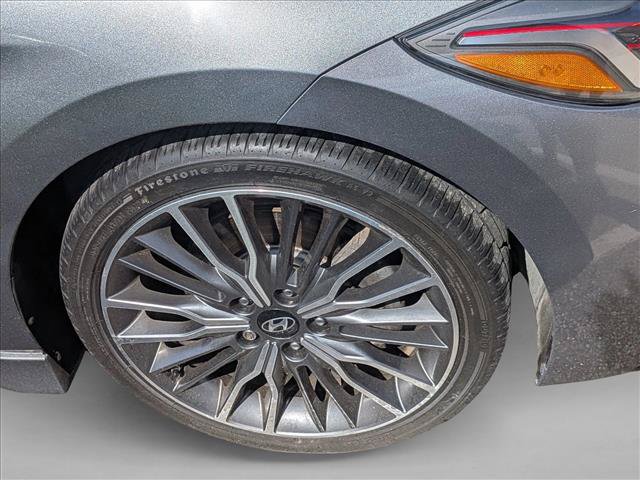 Used 2017 Hyundai Elantra Sport w/ Sport Premium Package 06 FWD image 8
