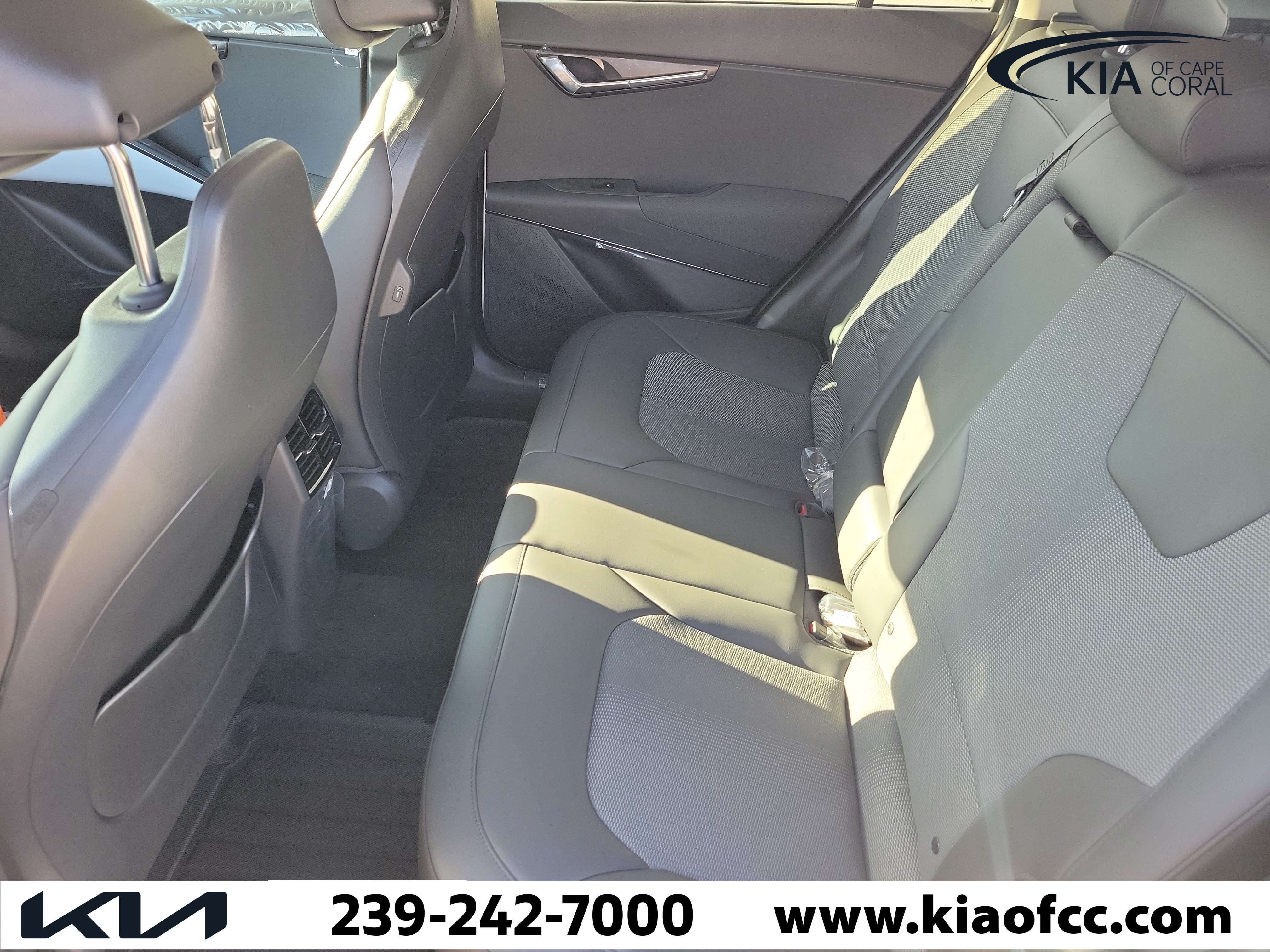New 2026 Kia Niro EX w/ EX Premium Package FWD image 13