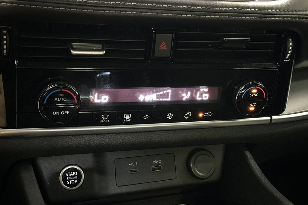 Used 2021 Nissan Rogue SV AWD/4WD image 21