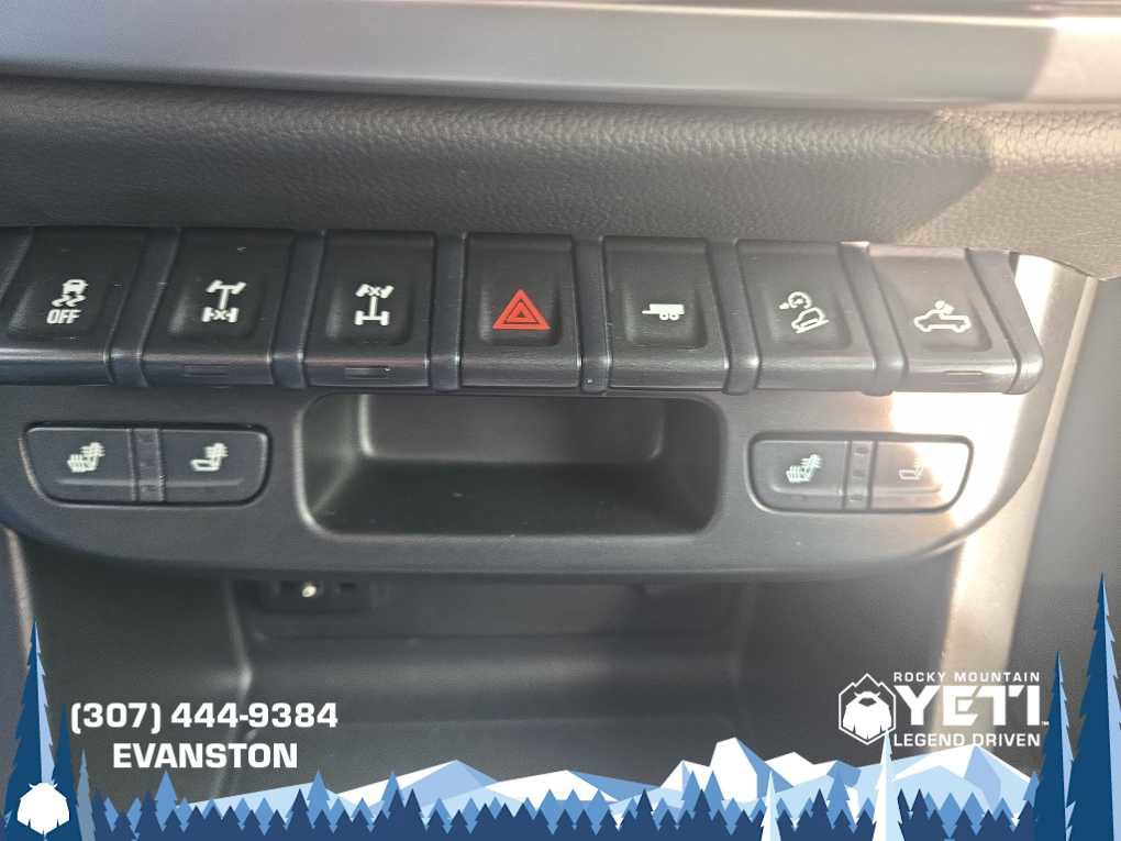 Used 2022 Chevrolet Colorado ZR2 w/ ZR2 Dusk Special Edition image 30