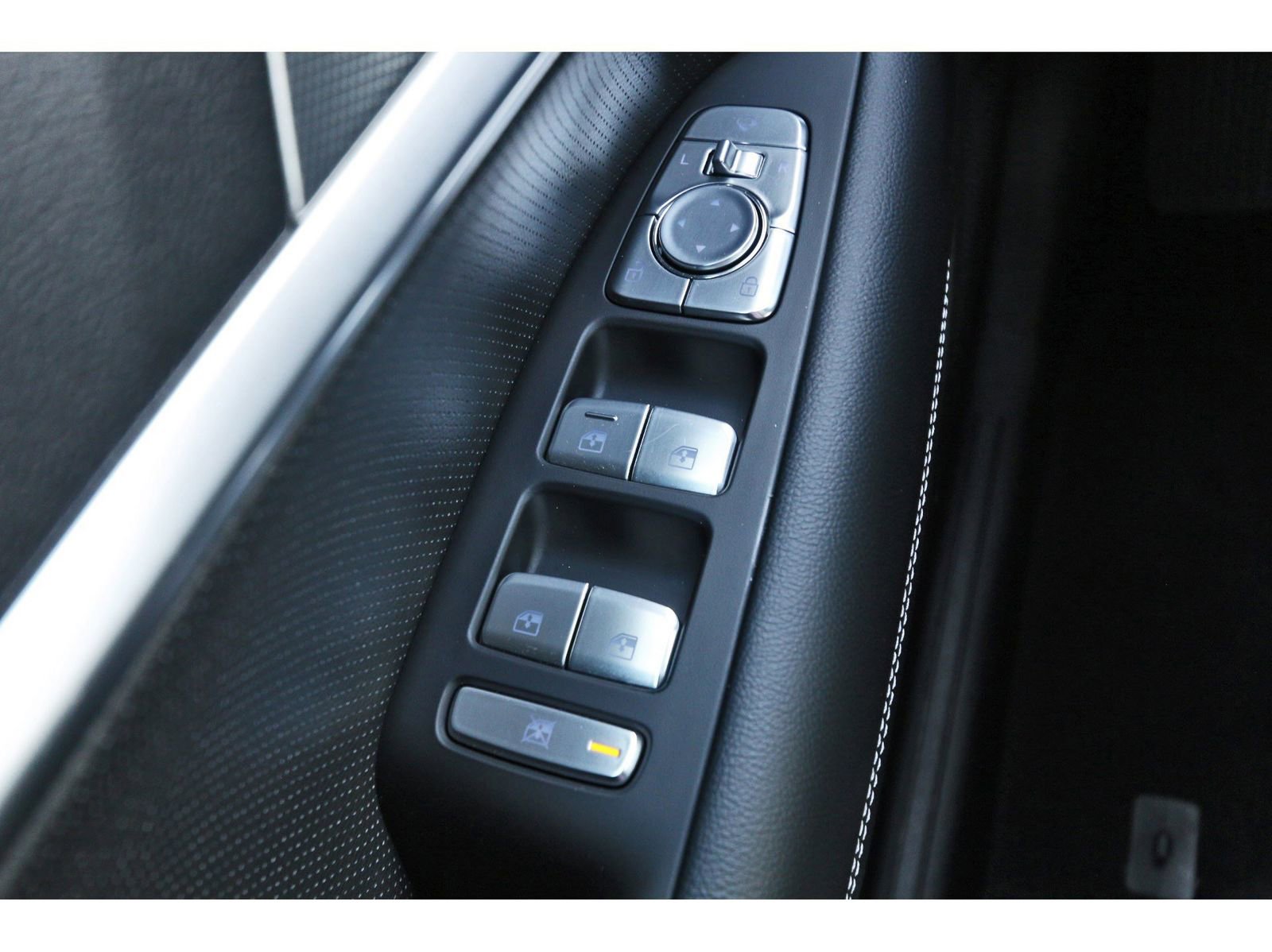 Used 2026 Genesis G70 2.5T Prestige image 22