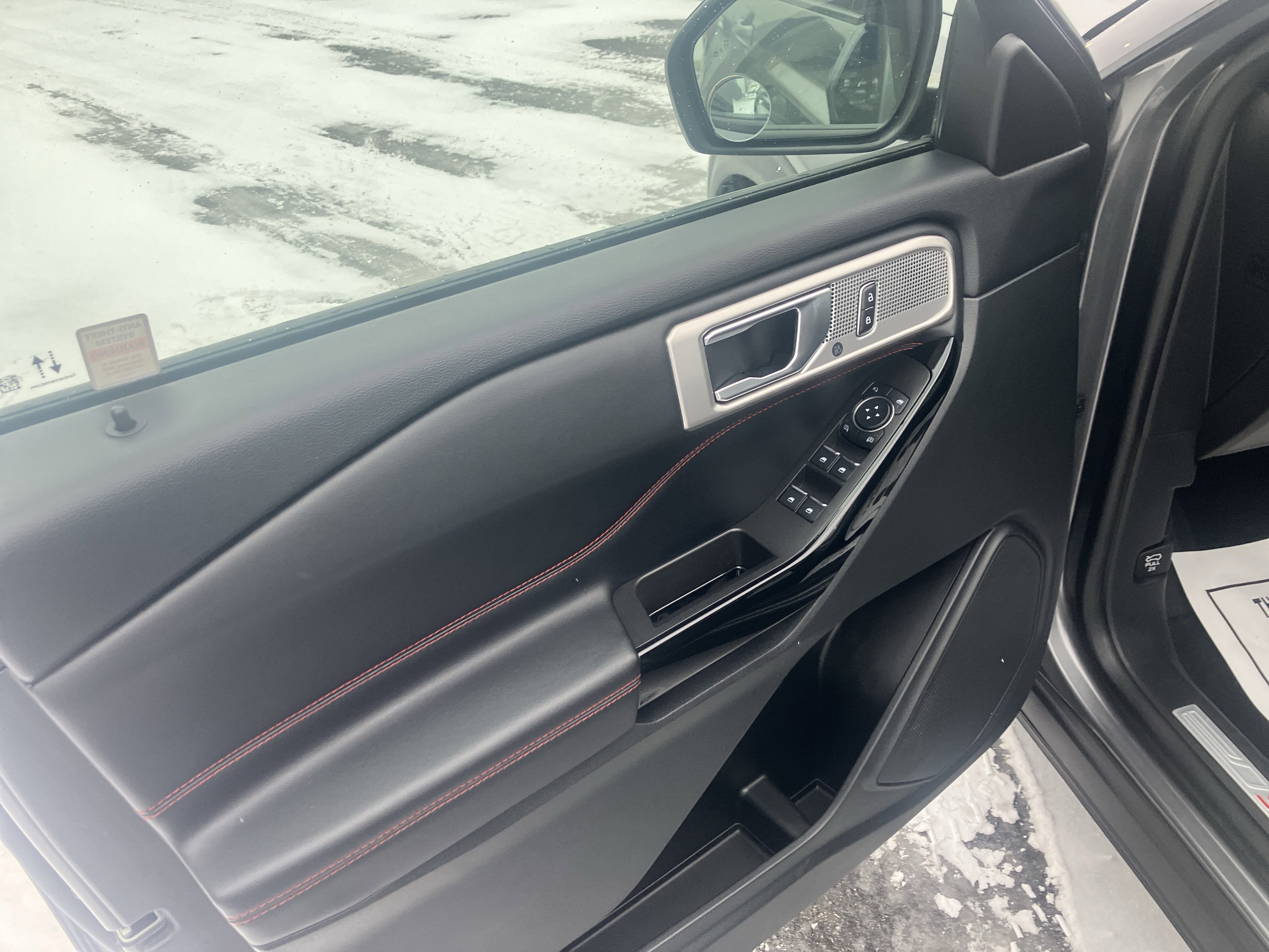 Used 2023 Ford Explorer ST-Line w/ Class IV Trailer Tow Package image 18