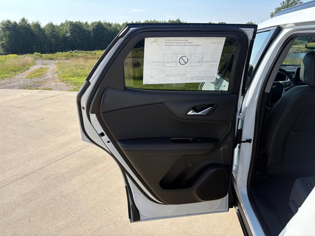 New 2026 Chevrolet Blazer LT w/ LPO, Arctic Package FWD image 38