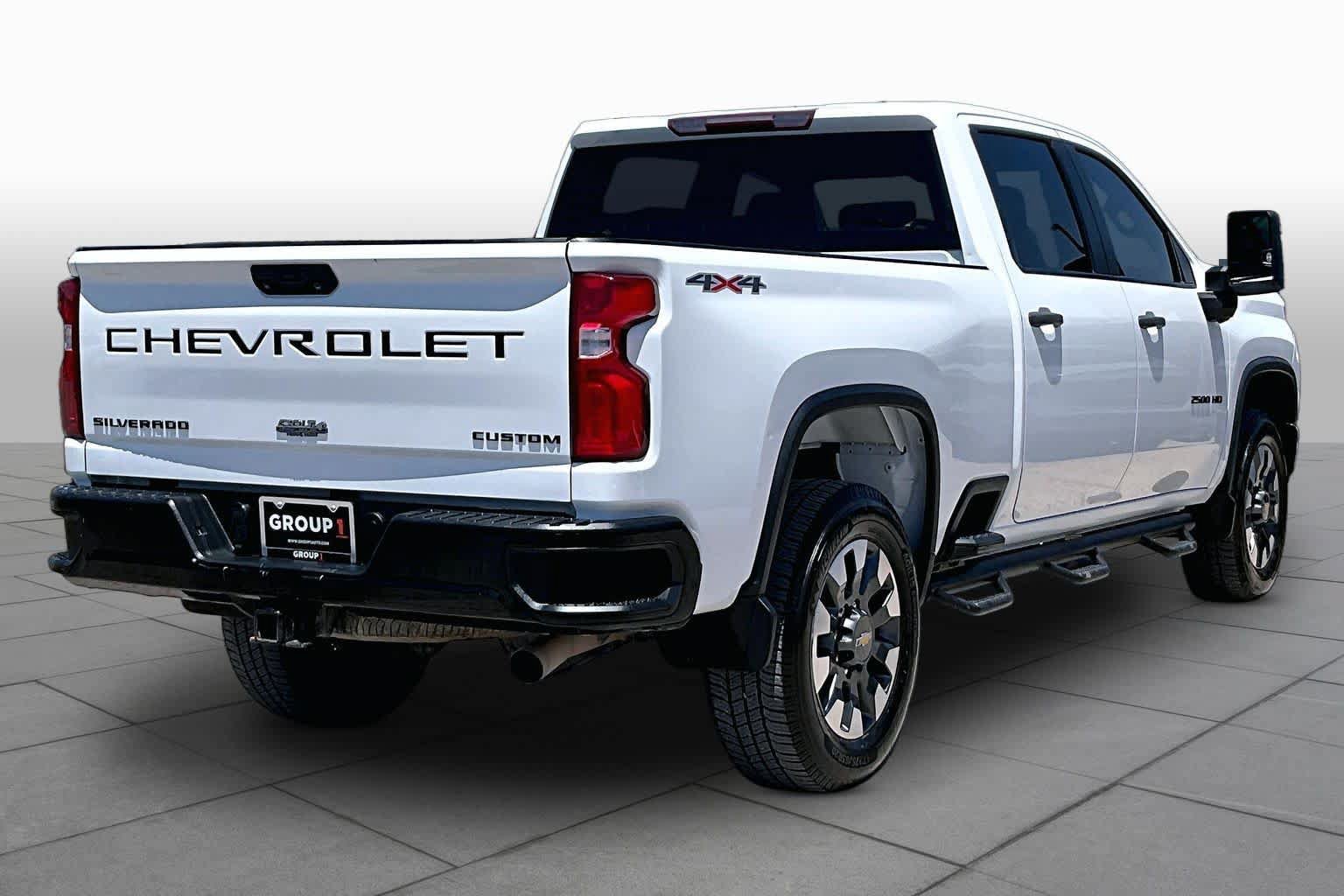 Used 2021 Chevrolet Silverado 2500 Custom w/ Custom Value Package AWD/4WD image 13