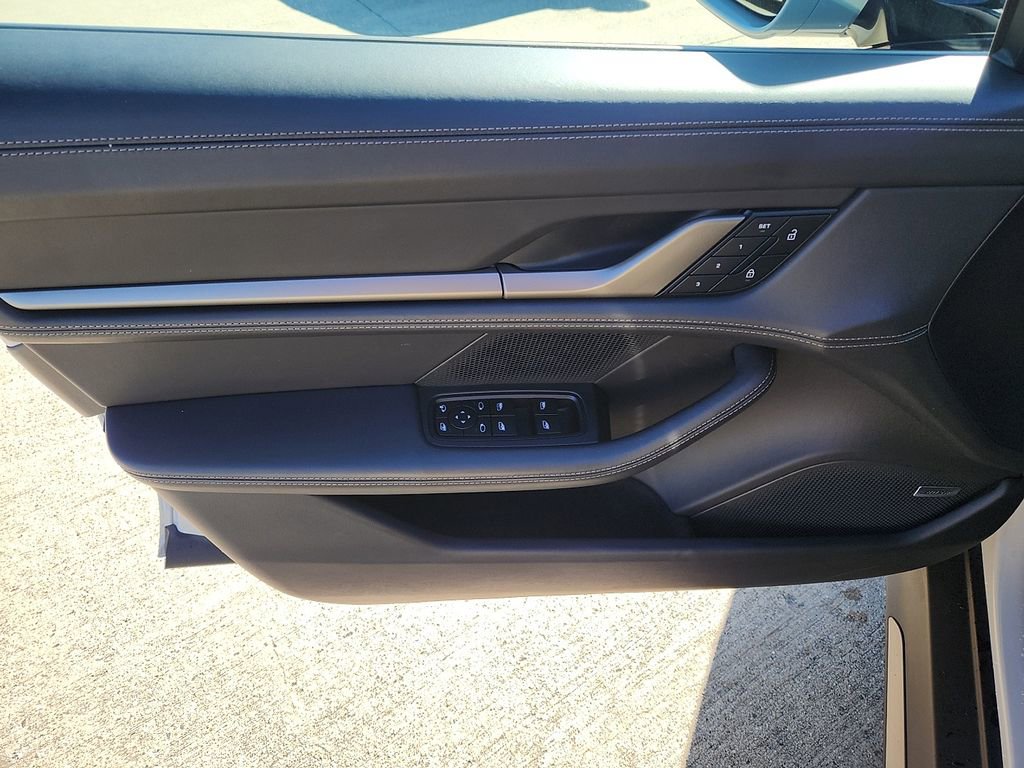 Certified 2025 Porsche Taycan Turbo image 11