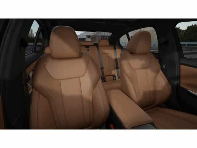 Used 2026 BMW 330i Sedan w/ Premium Package RWD image 11