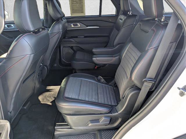 Used 2025 Ford Explorer ST-Line image 17
