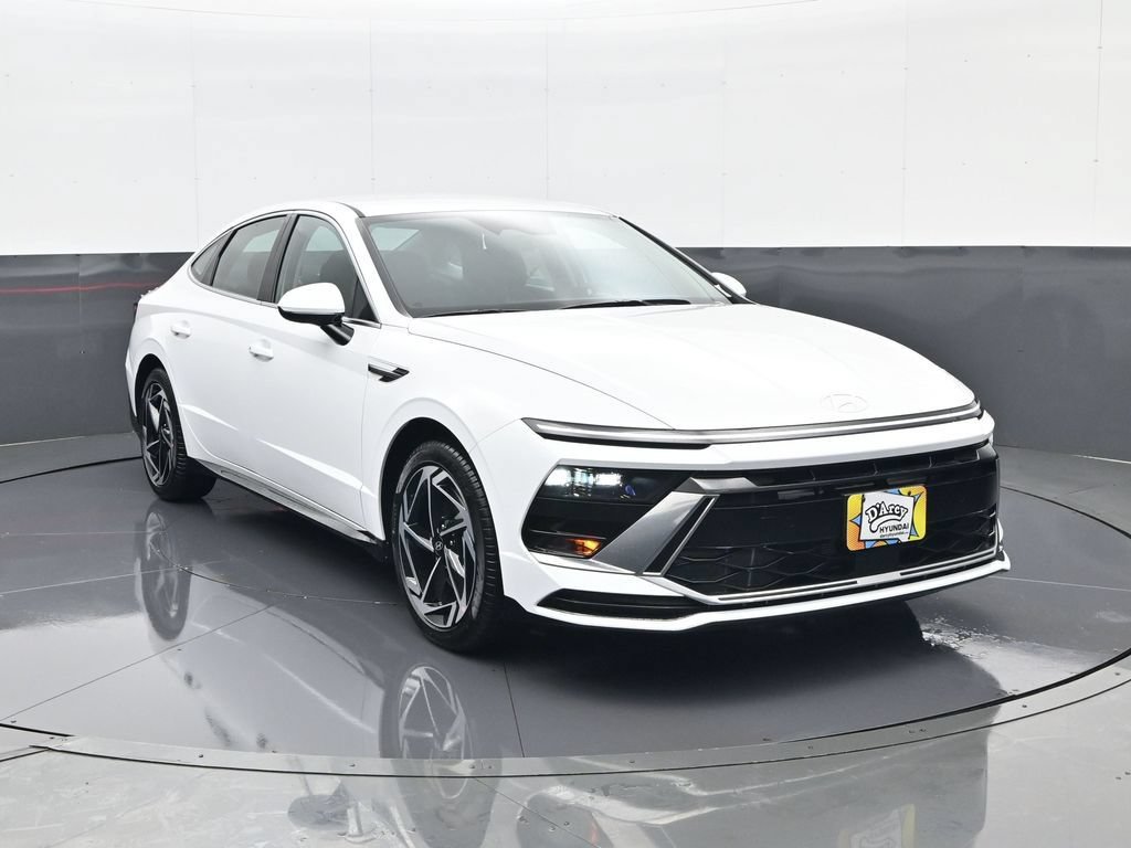 New 2026 Hyundai Sonata SEL FWD image 3