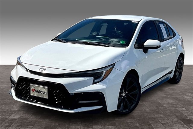 Used 2023 Toyota Corolla SE image 3