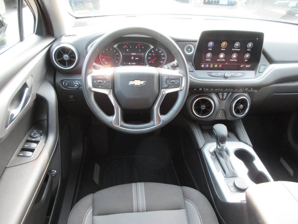 Used 2024 Chevrolet Blazer LT w/ Convenience Package FWD image 14