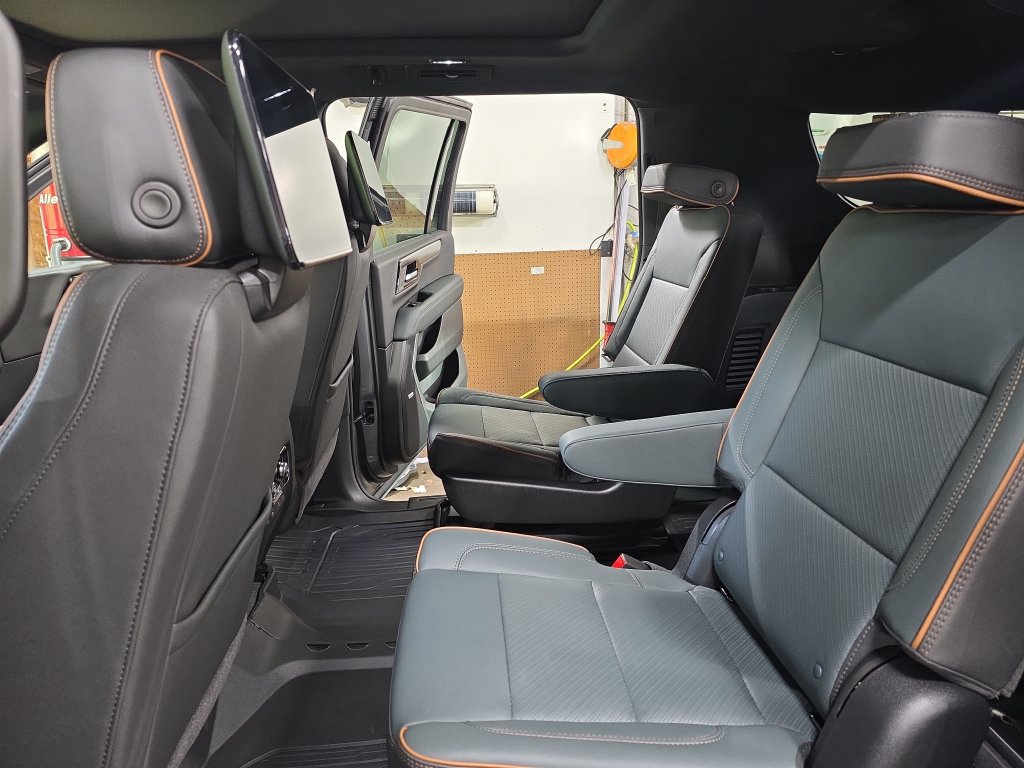 New 2026 GMC Yukon XL AT4 w/ AT4 Premium Plus Package AWD/4WD image 13