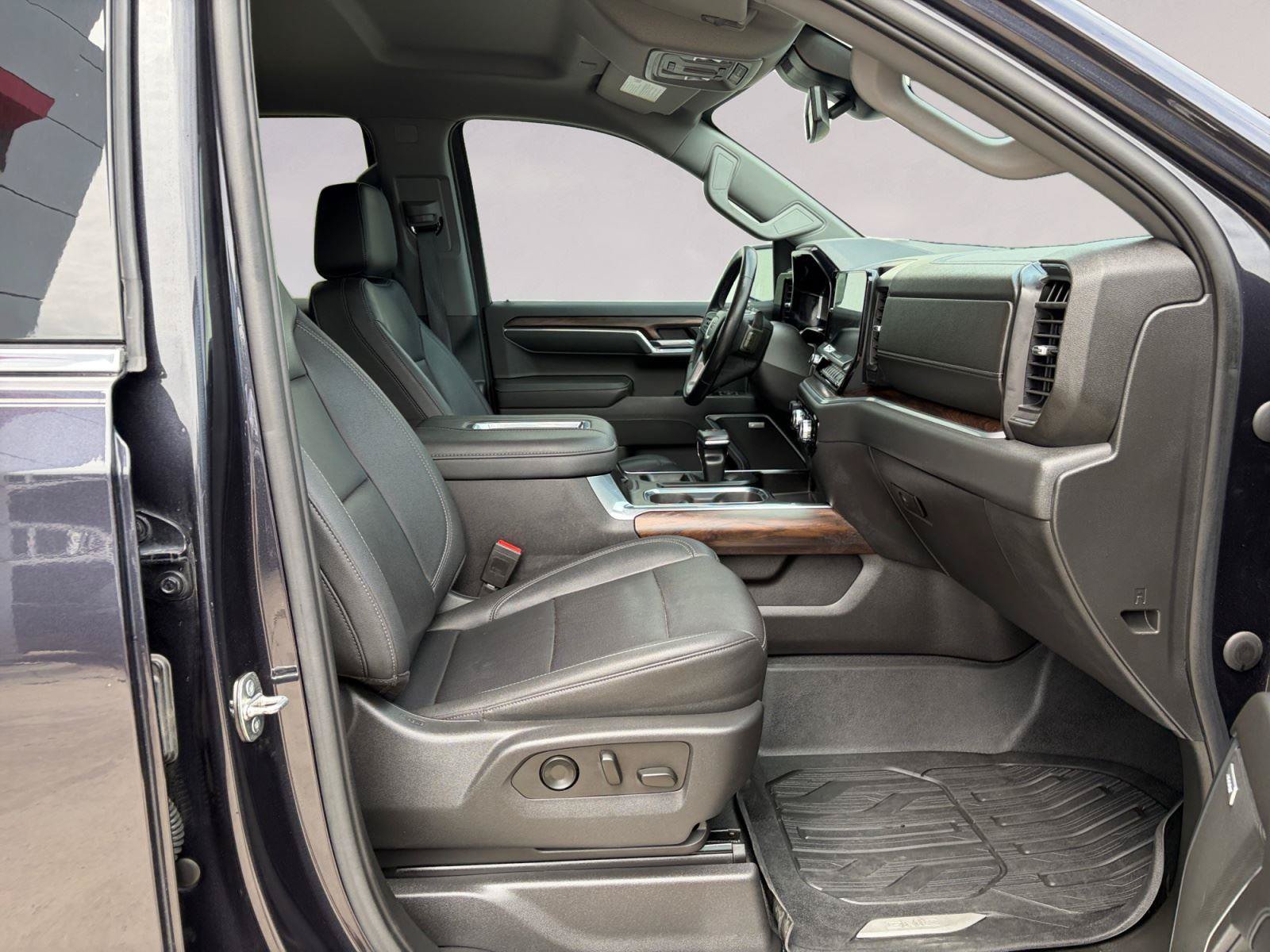 Used 2022 GMC Sierra 1500 SLT AWD/4WD image 15